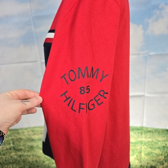 TOMMY HILFIGER | SPORTSWEAR COLORBLOCKED CREWNECK PULLOVER SWEATSHIRT - Picture 6 of 16